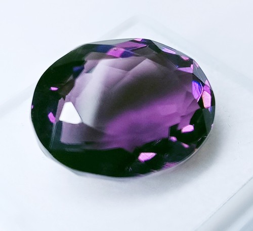 Stupenda pietra preziosa sfusa